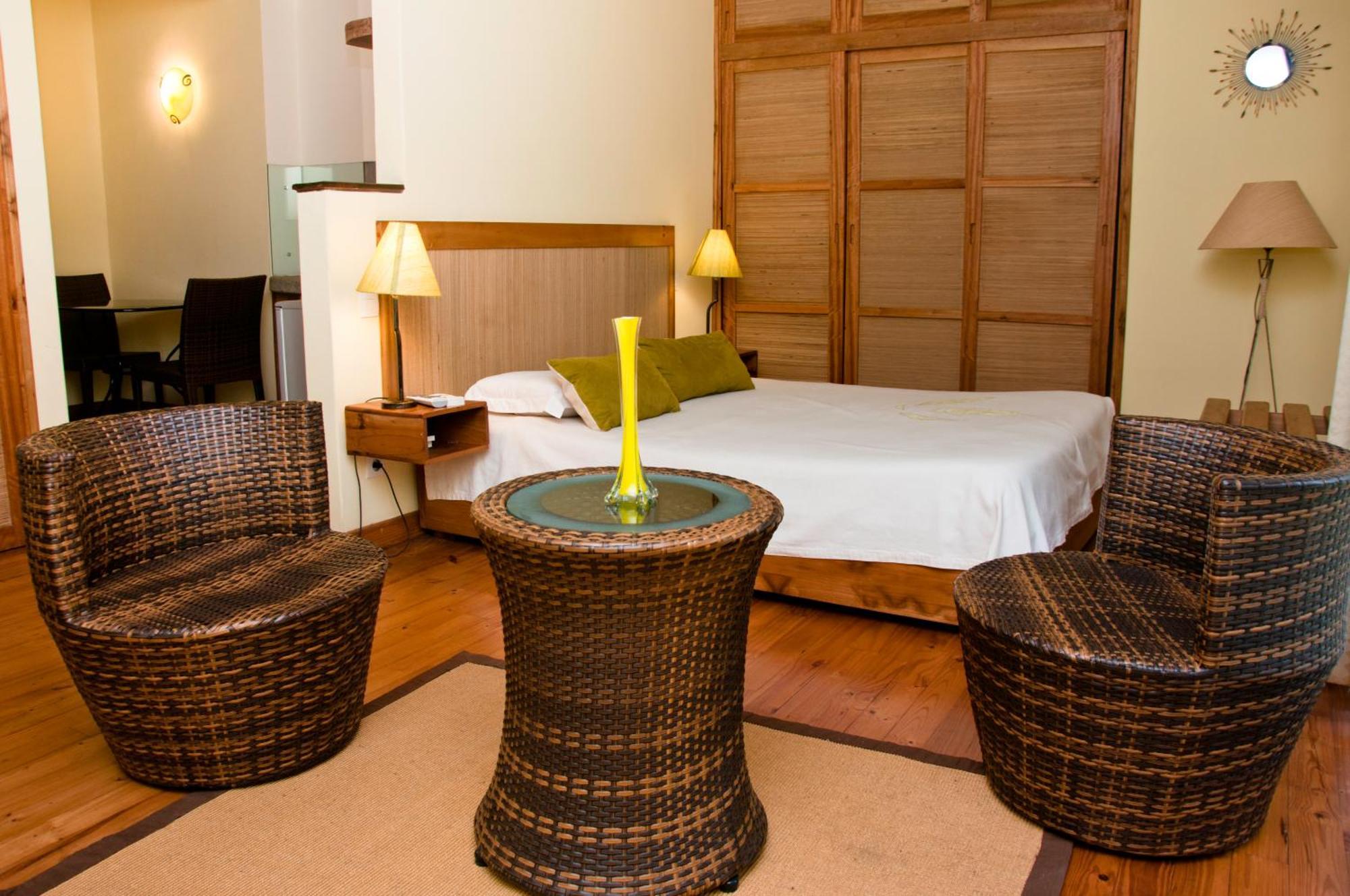 Hotel Restaurant Le Combava 塔那那利佛 外观 照片
