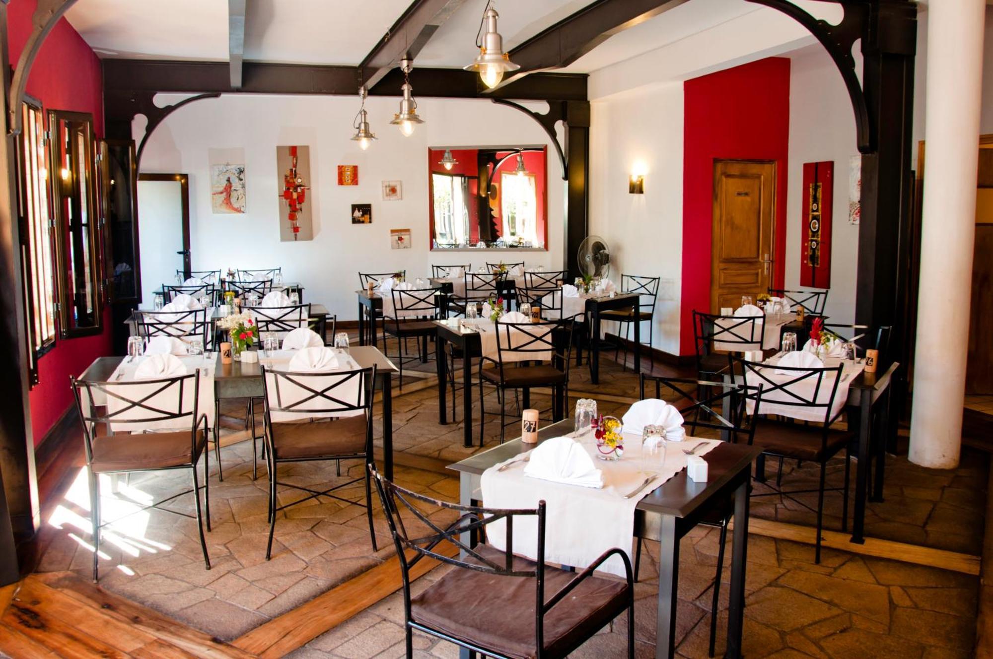 Hotel Restaurant Le Combava 塔那那利佛 外观 照片
