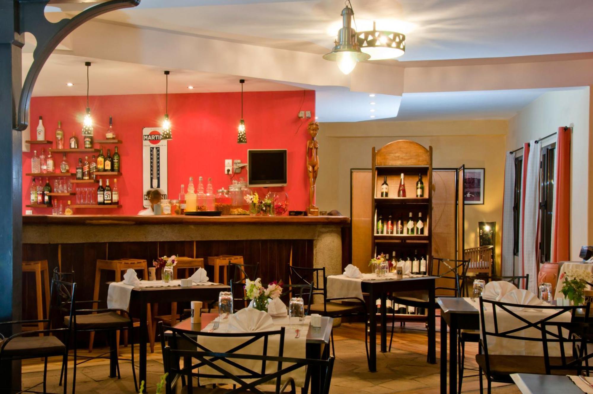 Hotel Restaurant Le Combava 塔那那利佛 外观 照片
